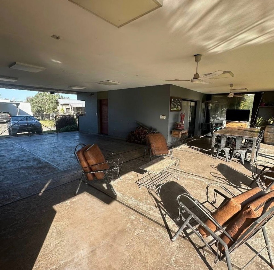 CASA EN LOS NOGALES