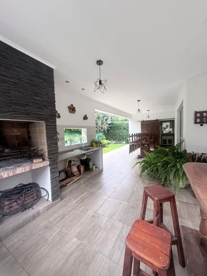 CASA COUNTRY CERRO AZUL 